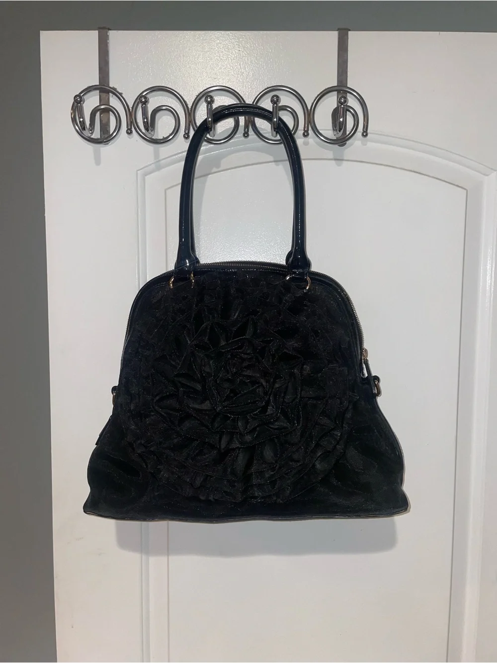 Valentino Garavani sophisticated features